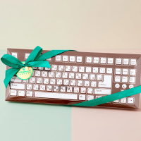 Клавиатура из молочного шоколада