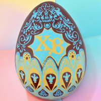 Яйцо из молочного шоколада ХВ синий орнамент
