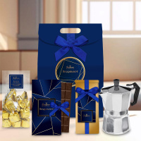 Набор: шоколад, кофе, кофеварка, ассорти