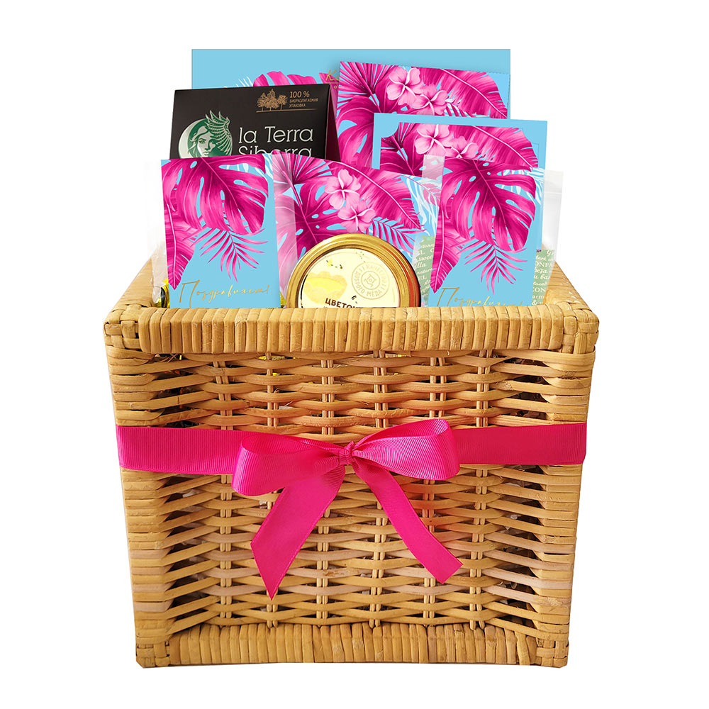 Корзина: шоколад, мармелад, конфеты "Ассорти", мед, чайный напиток