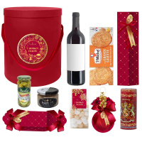 Коробка с конфетами: суфле, мармелад-суфле, меренги, чай, риет из мяса косули с грушей и мягким сыром