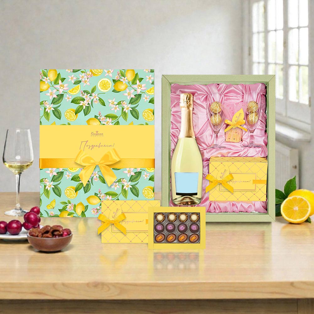 Набор бокалов и конфет ручной работы