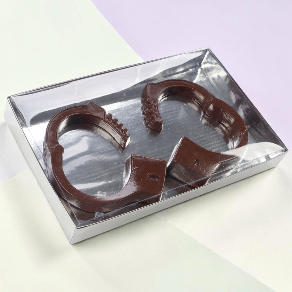 Наручники из молочного шоколада