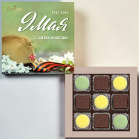 "9 мая" ванильное суфле в горьком шоколаде, мармелад (банан, зеленая дыня)