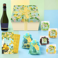 Набор: шоколад, драже, мармелад в шоколаде