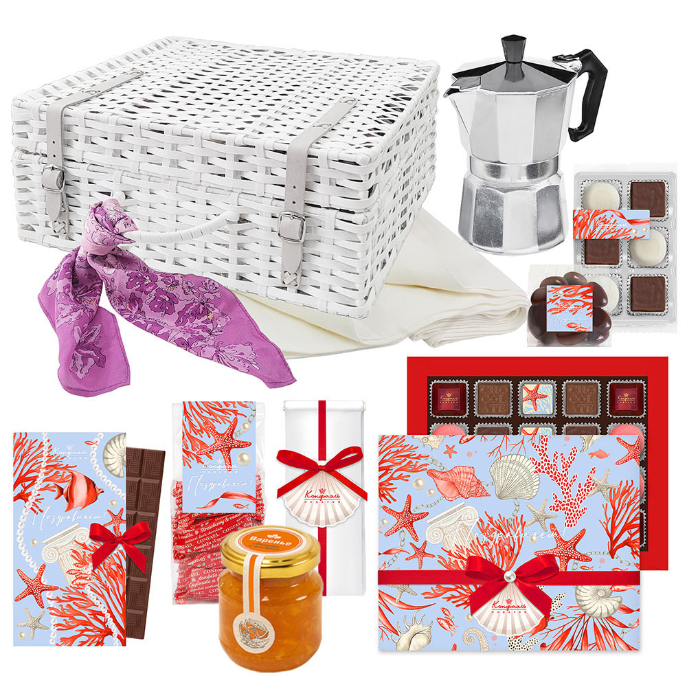 Чемодан: шоколад, драже, мармелад, варенье, кофе, шоколадные конфеты ассорти