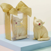 Скульптура из белого шоколада Кошечка