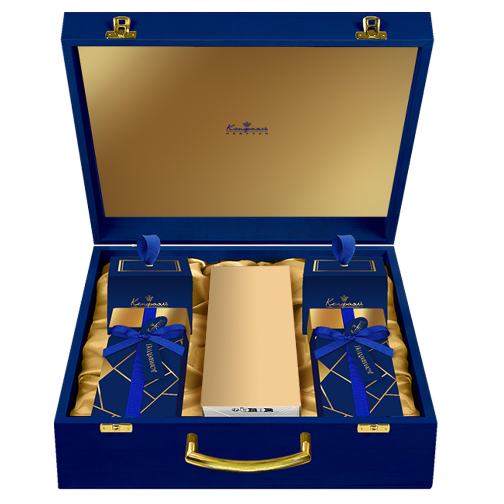 Шкатулка: мармелад в шоколаде, конфеты марципановые, сухофрукты в шоколаде