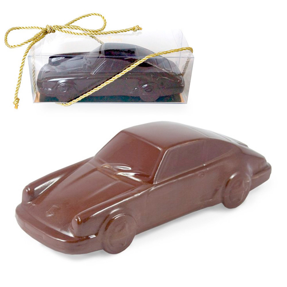 Машина из молочного шоколада