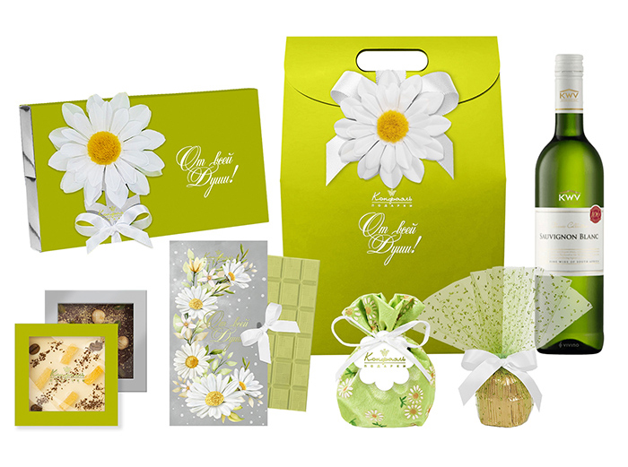 Набор конфет ассорти, шоколада, мармелада и суфле