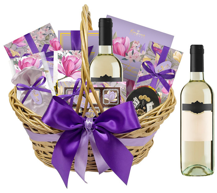 Корзина: конфеты ручной работы, ассорти, суфле, драже, чай из коллекции Птицы райского сада Корзина: конфеты ручной работы, ассорти, суфле, драже, чай из коллекции Птицы райского сада