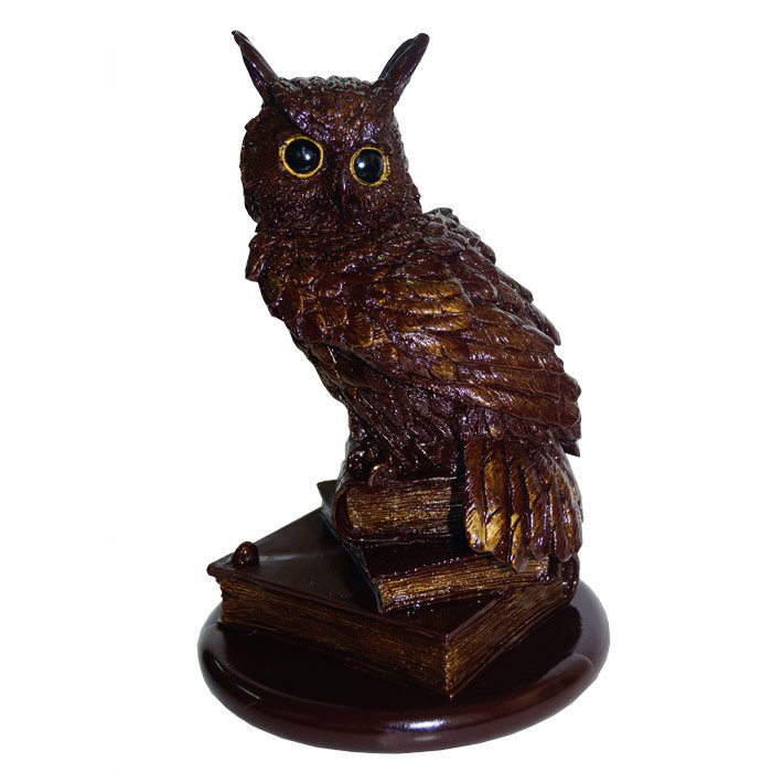 Скульптура из горького шоколада Сова
