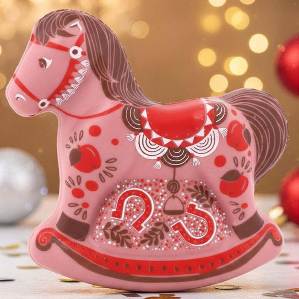 Лошадка скульптура шоколад клубничный 140г из коллекции Символы года 2026 Лошадка скульптура шоколад клубничный 140г из коллекции Символы года 2026
