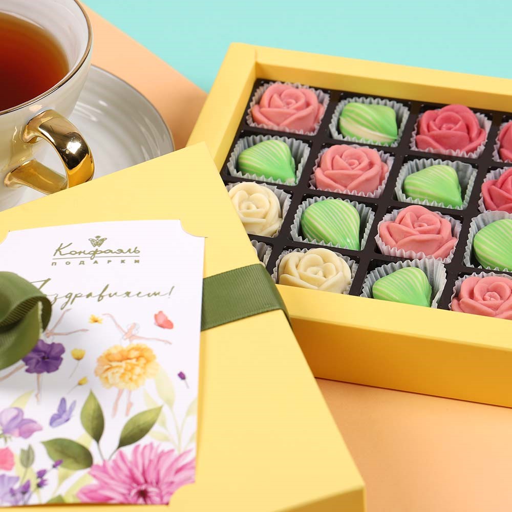 Шоколад белый фигурный с декором