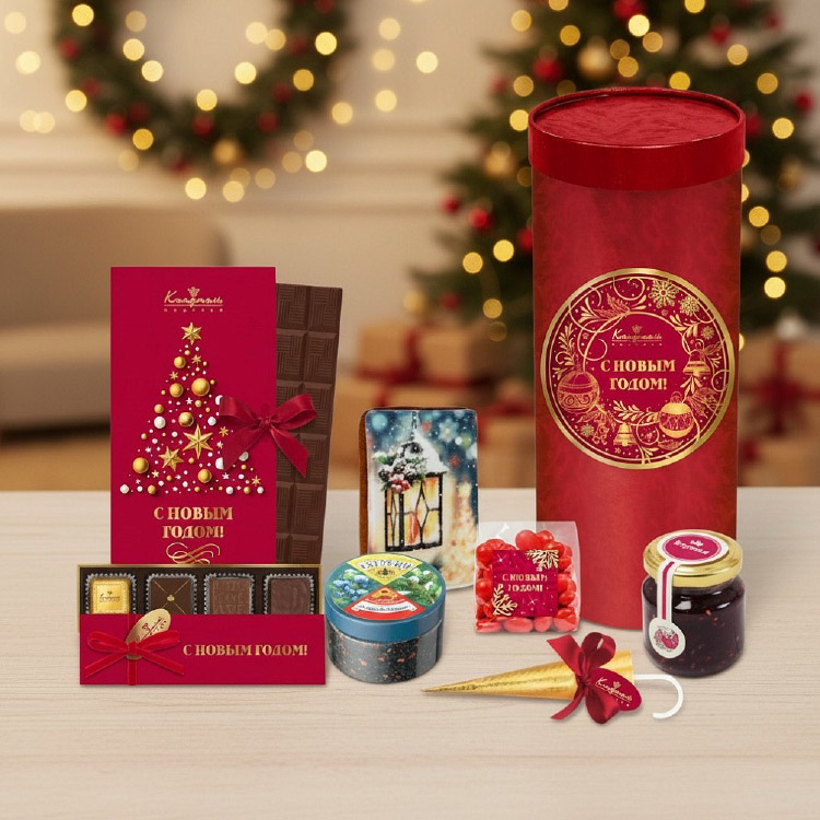 Набор с конфетами ассорти, пряником, чаем, вареньем из коллекции Царственная зима Набор с конфетами ассорти, пряником, чаем, вареньем из коллекции Царственная зима