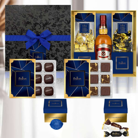 Набор: конфеты марципановые, сухофрукты в шоколаде, ассорти