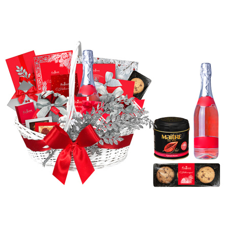 Корзина с конфетами ассорти, суфле, мармелада