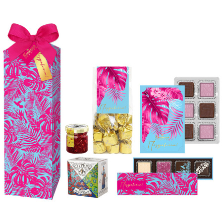 Набор: конфеты ассорти, суфле, варенье, чай