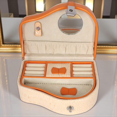 Шкатулка для украшений оранжевая 21х12х8 см