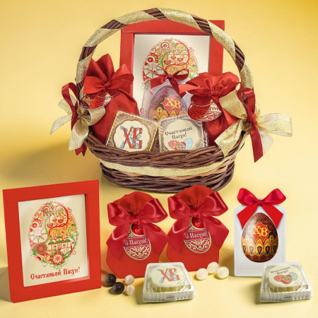 Корзина шоколада, конфет, драже