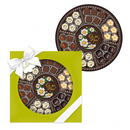 Подарочный набор шоколада, конфет ассорти, мармелада и сухофруктов