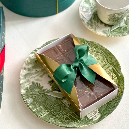 Шоколад молочный дубайский с фисташкой 230г Шоколад молочный дубайский с фисташкой 230г