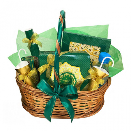 Корзина с конфетами и шоколадом 1860г