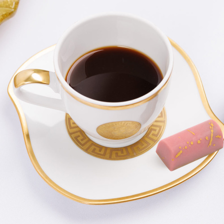 Дубайский клубничный шоколад с фисташковой начинкой 10г Дубайский клубничный шоколад с фисташковой начинкой 10г