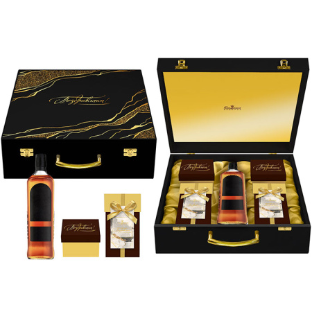 Шкатулка с конфетами: ассорти, мягкий грильяж, сухофрукты