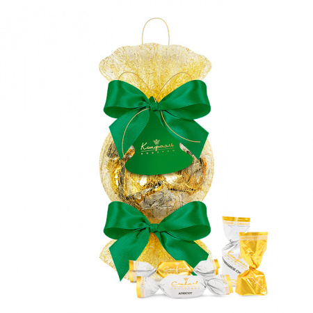 Елочный шарик золотой с конфетами «Суфле»