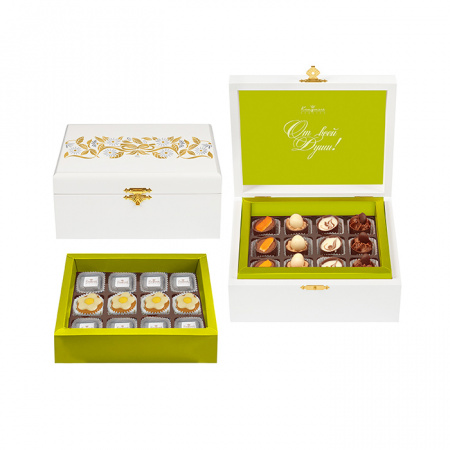 Шкатулка с конфетами ручной работы