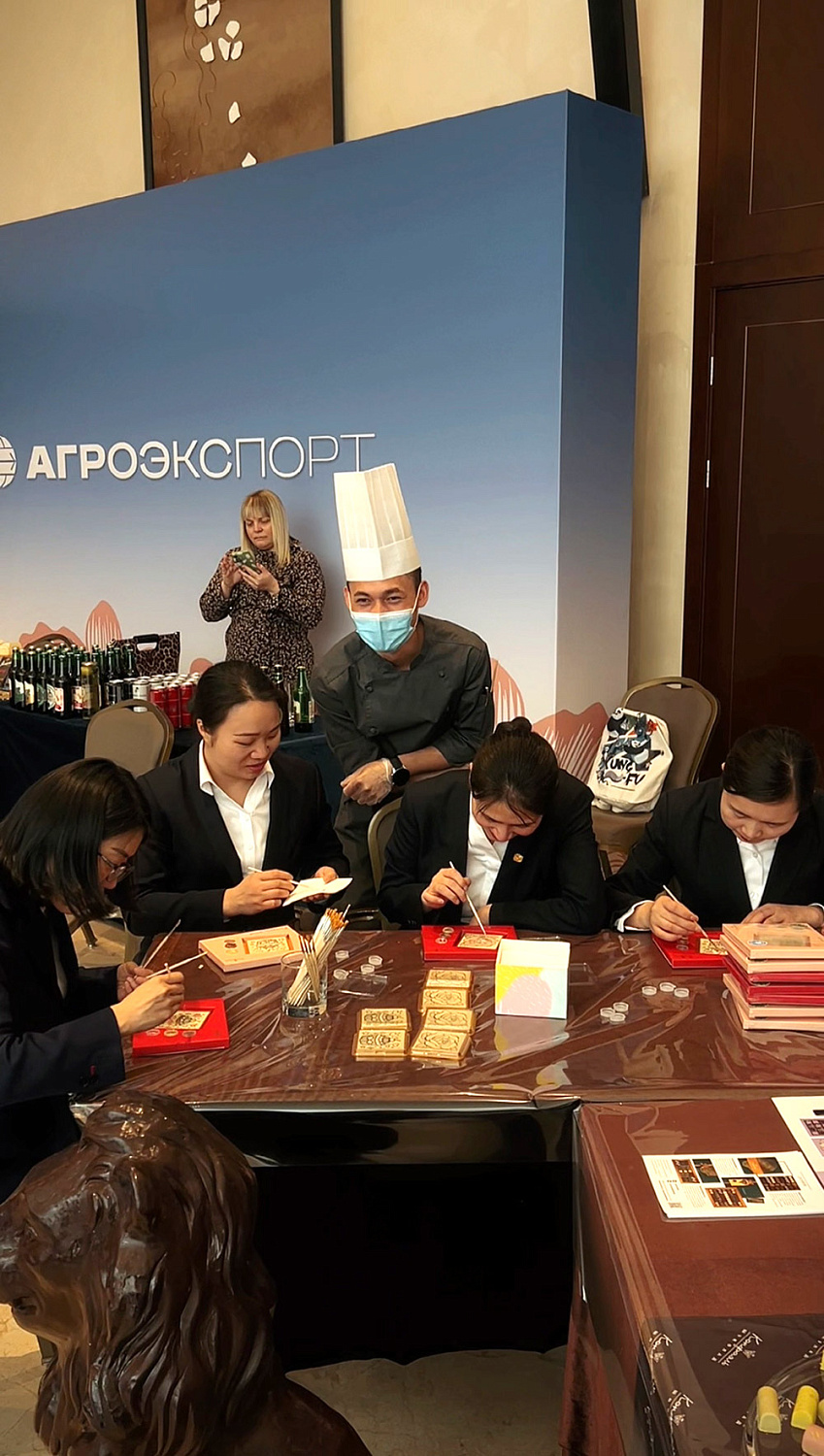 «Конфаэль» представила российский шоколад на Форуме российско-китайского сотрудничества в сфере услуг