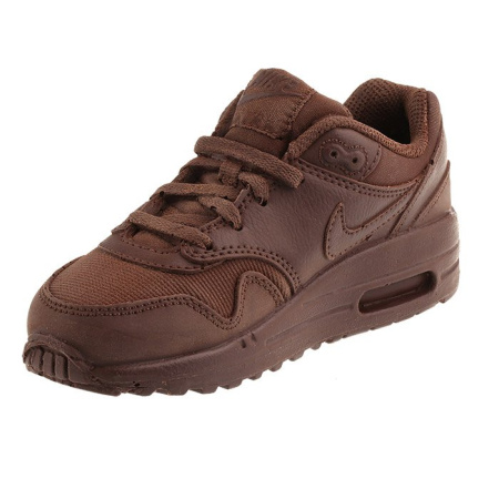 Кроссовок из молочного шоколада