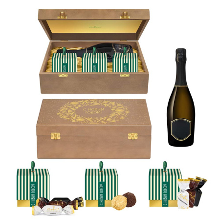 Шкатулка с конфетами: марципановые, суфле, сухофрукты Шкатулка с конфетами: марципановые, суфле, сухофрукты