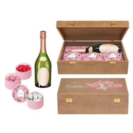 Шкатулка с конфетами: драже, суфле, марципановые