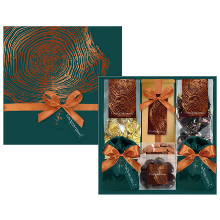 Набор: конфеты ассорти, суфле-безе, драже, кофе Набор: конфеты ассорти, суфле-безе, драже, кофе