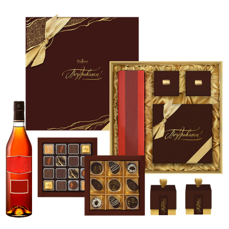 Набор шоколадных конфет ассорти, марципановых и сухофруктов