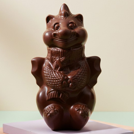 Скульптура из горького шоколада дракон 500г