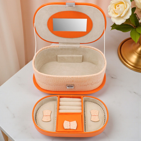 Шкатулка для украшений овальная