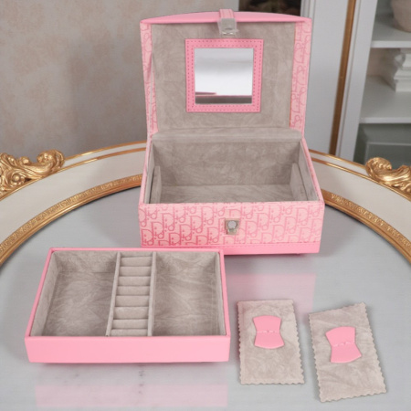 Шкатулка для украшений розовая 16х11,5х9см 