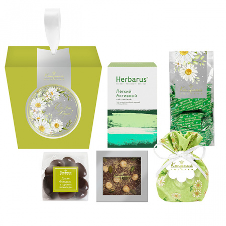 Подарочный набор: шоколад, драже, чай, мармелад и суфле в шоколаде