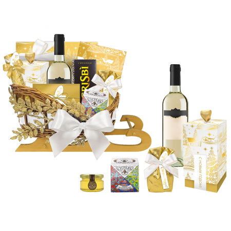 Корзина с конфетами: ассорти, суфле-безе, печенье, мед, чай Корзина с конфетами: ассорти, суфле-безе, печенье, мед, чай