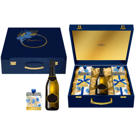 Шкатулка с конфетами: мягкий грильяж, сухофрукты, суфле