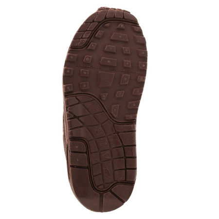 Кроссовок из молочного шоколада