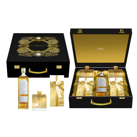 Шкатулка с конфетами: суфле-безе, сухофрукты, ассорти, мягкий грильяж