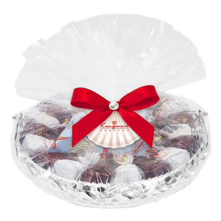 Корзина с конфетами суфле со вкусом манго и суфле-безе