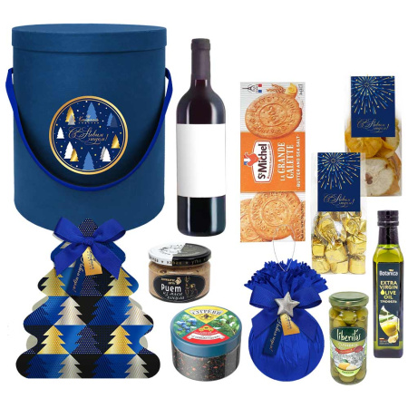 Набор конфет ассорти, суфле, фруктовые чипсы, риет, оливки, масло, чай