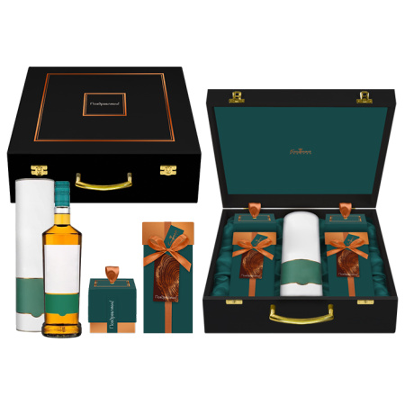 Шкатулка: сухофрукты, мягкий грильяж, ассорти, суфле