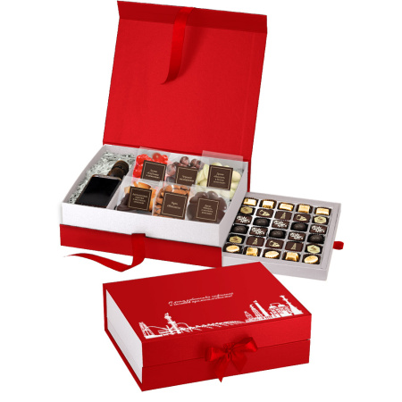 Набор: конфет ассорти, драже, цукаты, орехи - "День нефтяника" Набор: конфет ассорти, драже, цукаты, орехи - "День нефтяника"