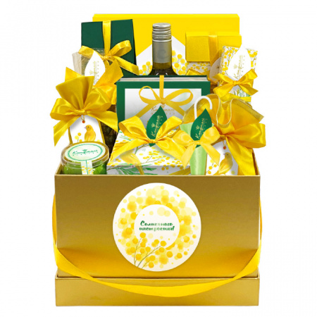 Набор из конфет, шоколада, сухофруктов, драже